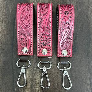 พวงกุญแจหนังวัวลายดอกไม้ห่วงโลหะสำหรับธุรกิจพวงกุญแจหนังวัวลายดอกไม้ของขวัญสุดหรูพวงกุญแจน่ารัก - Product Image 4