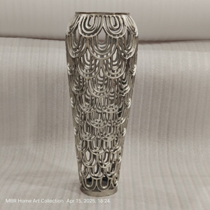 Jarrón arqueado inspirado en Deco geométrico de Metal de aluminio Negro estilo Art Deco maceta decorativa para el hogar - Product Image 2