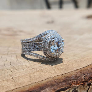 Anillo de compromiso de moissanita de corte redondo grande con doble halo, anillo de boda antiguo de tallo dividido para mujer, anillo de celebridad con incrustaciones de diamantes. - Product Image 4