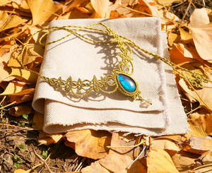 Collar de Macramé Hecho a Mano con Jade, Gema Azul Brillante, Cadenas Clásicas, Cordón Ajustable, Joyería Artesanal, Collar Destacado - Product Image 1