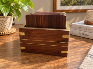Juego de posavasos de madera con soporte, 6 posavasos cuadrados con detalles en latón de B H Brothers - Product Image 5