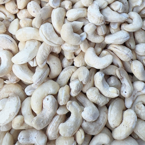 Offre Spéciale : Noix de cajou brisées en gros, prix compétitif, noix de cajou entières biologiques W320 W210 Santigo, prix raisonnable - Product Image 1