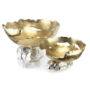 Tazones Metálicos Hechos a Mano de Diseño Único y Tendencia Industrial, Acabado Dorado, Base Plateada, Vajilla Decorativa Glamorosa para Decoración de Fiestas en el Hogar - Product Image 1