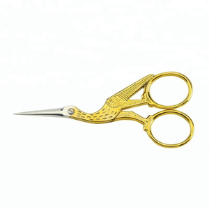 Tijeras de Acero Inoxidable para Uñas, Cejas, Pestañas, Vello Facial, Manicura y Cutículas - Product Image 2