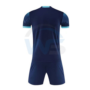 Tenue de football respirante haute performance pour homme adulte en tissu polyester pour activités sportives et jeux en plein air - Product Image 2