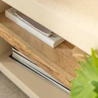 Vandana Mira Stellar TV-Ständer mit 2 Türen und 1 Regal aus Holz in Betonoptik und recyceltem Holz