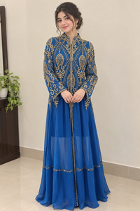 Capa nupcial azul real adornada con cuentas doradas, cuello alto, manga larga, drapeado fluido y transparente, para bodas y eventos nocturnos, venta al por mayor. - Product Image 1