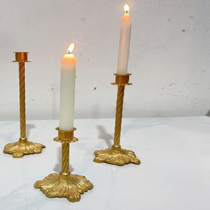 Candelabro de Metal Dorado, Soporte Decorativo Hecho a Mano para Velas, la Mejor Fabricación - Product Image 1