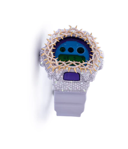 Reloj de Pulsera de Lujo en Acero Inoxidable Blanco y Dorado con Esfera Multicolor, Corona con Bisel de Púas y Resistencia al Agua de 10 Bares - Product Image 2