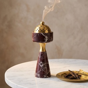 Oudessara Imperial Luxe Mubkhar, brûleur d'encens artisanal en résine de bois de santal, détails métalliques de qualité supérieure, 100% naturel, religieux - Product Image 3