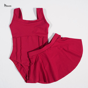 Relevo Ensemble de Danse pour Femme : Justaucorps de Ballet à Manches Longues en Spandex et Short de Gymnastique Couvrant Entièrement, Imprimé par Sublimation - Product Image 5