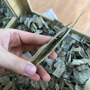 Meilleures ventes : Copeaux d'agarwood Oud Wood de haute qualité, origine Vietnam, pour encens et arômes, matériau bois naturel, encens de frankincense, bonbons parfumés - Product Image 5