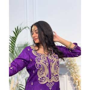 Hermoso Salwar Kameez Morado XL de Rayón para Fiesta, Top y Pantalón con Dupatta, Elegante y Estilizado por Bhanderi -BE - Product Image 6