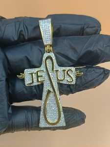 จี้พระเยซูแบบ Iced Out ประดับเพชรโมอิสซาไนต์ VVS แบบสั่งทำพิเศษ จี้แสดงความศรัทธาทางศาสนา จี้เงินแท้ 925 เครื่องประดับคริสเตียน - Product Image 5