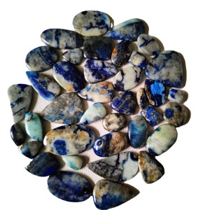 Vente en gros de pierres précieuses en vrac en Afganite naturelle de haute qualité, certifiées par des tiers, formes coussin, triangle et triligne, 20-45mm, 8-12g - Product Image 1