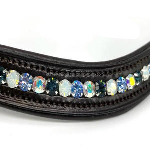 Marchandises de selle d'équitation en cuir véritable avec rembourrage et chaîne de cristaux scintillants multicolores - Product Image 3