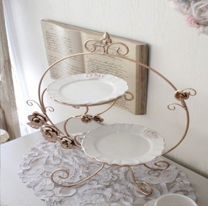 Set of three square gold mirrored cake <b>risers</b> featuring <b>linked</b> ring metal borders, available at wholesale prices. - Product Image 2