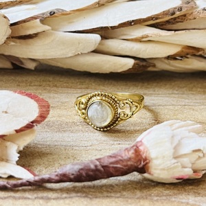 Hot Design Vintage Gold Plated Brass Moonstone <b>Ring</b> Women's Filigree Texture Dainty <b>Ring</b> <b>Statement</b> Wholesale <b>Ring</b> For Women - Product Image 5