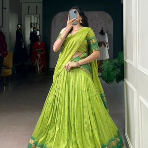Tela de Seda Chanderi Pura de Estilo del Sur de la India, Color Brillante, Lahenga Choli Elegante para Bodas y Fiestas con Apliques de Lona - Product Image 4