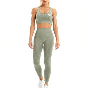 Ensemble de yoga pour femmes fabriqué au Pakistan à prix abordable, ensemble de yoga confortable pour femmes, vente en ligne d'ensembles de yoga pour femmes - Product Image 1
