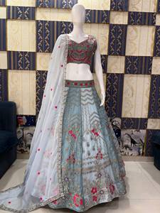 Lehenga Choli en soie tabby brodée bleu ciel avec dupatta en filet, tenue de créateur pour mariage, fiançailles, Diwali, fête de remise de diplôme pour femmes - Product Image 3