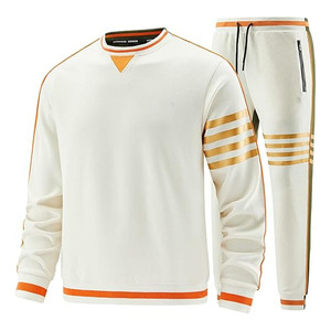 Ensemble de survêtement de luxe blanc cassé pour homme – Ensemble deux pièces de créateur avec sweat-shirt à col rond et pantalon de jogging fuselé - Product Image 1