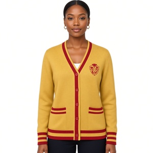 Cárdigan de manga larga para mujer PDK con bordado decorativo de escudo, puños y dobladillo acanalados, y cierre frontal clásico con botones. - Product Image 1