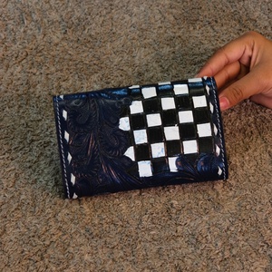 2026 Wholesale Fashionable <b>Mini</b> Card Holder With Multiple Card Slots Genuine Leather <b>Mini</b> <b>Hand</b> Tooling Carving Checkered Pattern - Product Image 1