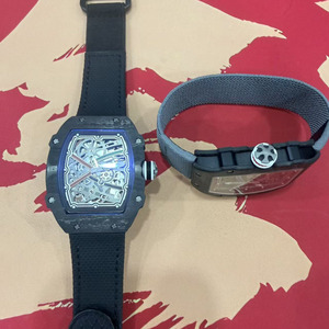Superbe montre pour homme RM67-02 en fibre de carbone de forme tonneau, design ultra-fin de 7,8 mm, verre saphir, montre de créateur - Product Image 3