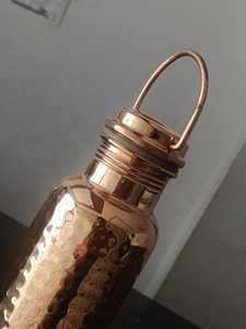 Bouteille d'eau en cuivre BURAQ HANDICRAT 1L, conçue pour les voyages - Product Image 2