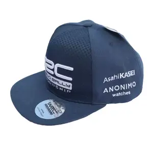 Diaudit pabrik kustom akrilik wol topi snapback dengan tambalan karet dan 3D bordir