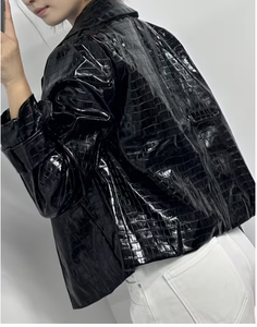 Blouson bomber noir en PU gaufré effet crocodile, col rabattu, fermeture éclair, coupe ajustée, longueur courte, streetwear d'automne - Product Image 5