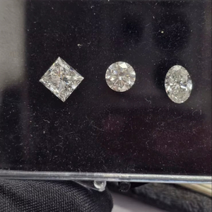 Piedras sueltas naturales de primera calidad extraídas de la tierra, certificadas por IGI en cortes redondos brillantes, ovalados y princesa. Proveedor de diamantes naturales en India. - Product Image 1