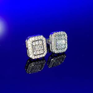 Boucles d'oreilles en diamant Moissanite VVS pour femmes élégantes en or massif 18 carats et argent sterling S925 clous Moissanite élégants et élégants - Product Image 1