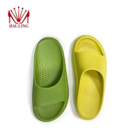 Sandales en EVA tendance avec semelle épaisse et coussinée, légères, antidérapantes, pour la maison, la plage, l'extérieur, vente en gros