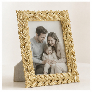Cadre photo de luxe orné de feuilles d'or, à poser sur table, motif feuille gaufré antique, en résine, pour cadeau de mariage et décoration intérieure classique - Product Image 1
