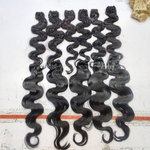 ผมดิบต่อร่างกาย ต่อผมอินเดียหยักหยัก 100% ผู้ให้บริจาคเดี่ยว ต่อผมวัดอินเดียพร้อมหนังกําพร้าที่จัดแนวกันเรียบเนียนและยาว - Product Image 2