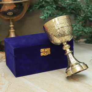 Calice en laiton gravé à la main, coupe à vin décorative, boîte en velours, style antique, cadeau pour collectionneurs, anniversaire de mariage - Product Image 4