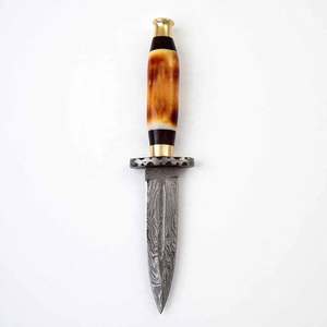 Escritorio de exhibición hecho a mano en acero de Damasco con mango de hueso de camello liso y collarín de latón. - Product Image 1