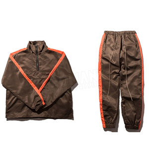 Ensemble survêtement personnalisé grande taille avec sweat à capuche et pantalon de jogging XL – Fabricant de vêtements de marque – Survêtement d'hiver pour la gym avec col à capuche - Product Image 4