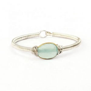 สร้อยข้อมือพลอยดรูซี่สีดํา ลวดชุบทอง ห่อสร้อยข้อมือพลอยดรูซี่ เครื่องประดับ ออกแบบมือ เครื่องประดับ ของขวัญสําหรับแม่ - Product Image 5