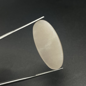 HAYAAT GEMS - Piedra Lunar Natural Cabujón Ovalado Largo, Color Blanco Lechoso, 30x15x9.4mm, 32.95 Quilates, para Colgante, Anillo, Fabricación de Joyas - Product Image 3