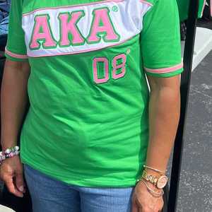 T-shirt vert AKA pour femme, broderie lettres grecques, col rond athlétique, qualité supérieure - Product Image 6