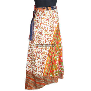Nueva falda cruzada de dos capas hecha de saris vintage, falda larga cruzada de seda reversible, moderna, hecha a mano en India, estampada, en oferta. - Product Image 1