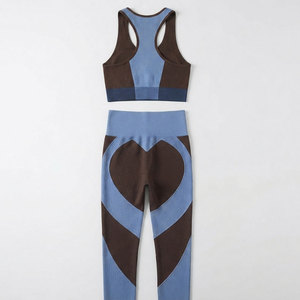 Nouvel arrivage : Ensemble de sport côtelé sans coutures pour femme – Tenue de sport flexible pour les séances d'entraînement, l'exercice, la course et les cours de fitness - Product Image 3