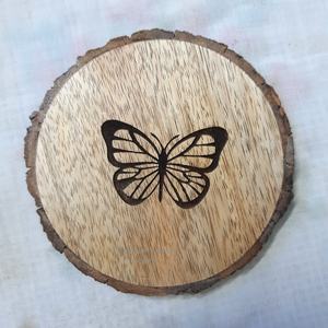 Posavasos de madera de pájaro rústico, posavasos para taza de café de granja, posavasos de corteza de árbol, posavasos teñido hecho a mano, decoración de mesa y accesorios - Product Image 3