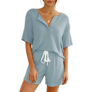 Conjunto Clásico de Shorts de Verano 2026 para Mujer, Traje Corto Informal con Top a Juego, Ajuste Cómodo y Apariencia Elegante - Product Image 1