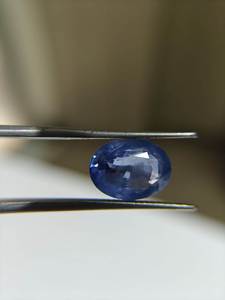 Zafiro Azul de Alta Calidad de 7.30 ct, Forma Ovalada, para Anillos y Colgantes Personalizados al Mejor Precio - Product Image 2