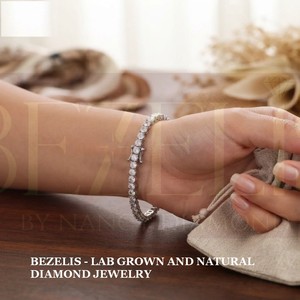 Elegante Pulsera de Diamantes Cultivados en Laboratorio en Oro, Ideal para la Noche, Pulsera de Diamantes Cultivados en Laboratorio con Halo Regal en Plata de Ley - Product Image 5