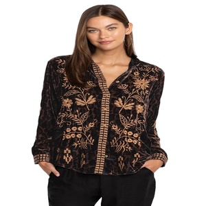 Vente en gros pulls en velours à col bénitier pour le travail en plein air pull-over femmes élégants hauts à manches longues chemise chemisiers - Product Image 1